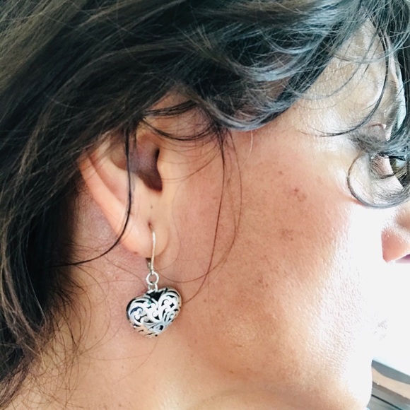 Earnings Heart & Circle - Picture 3 of 3